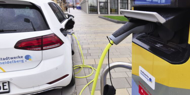 Flipkart plans complete transition to electric vehicles by 2030