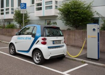 India driving electric mobility, energy storage sector growth: Experts