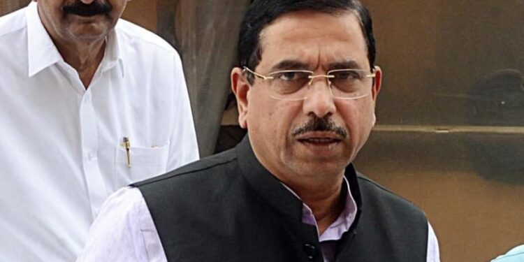 Coal, power ministers discuss substituting imported coal with domestic fuel under ”Aatmanirbhar” campaign