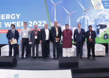 Shri-Nitin-Gadkari-Minister-of-Road-Transport-Highway-along-with-IESA-Leadership-circle-members